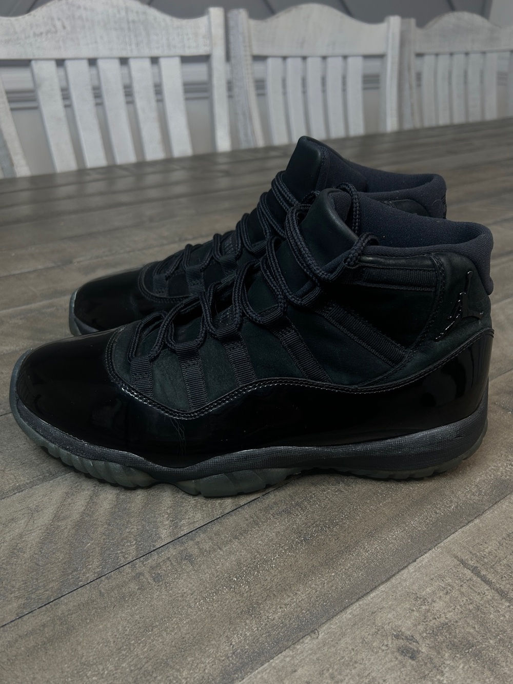 Nike Air Jordan 11 Retro Cap and Gown Black Size 11 Men’s Rare Dress Shoes